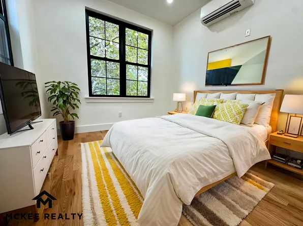 431 Columbia Street image 8 of 12