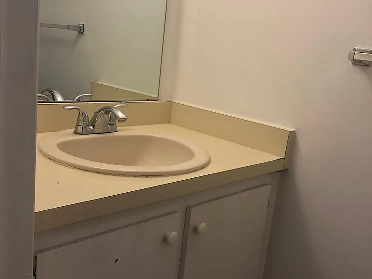 807 SW 60th Ter — Photo 15