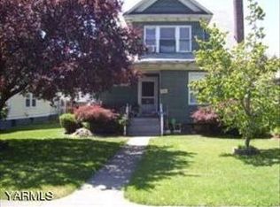 212 N 6th St, Yakima, WA 98901