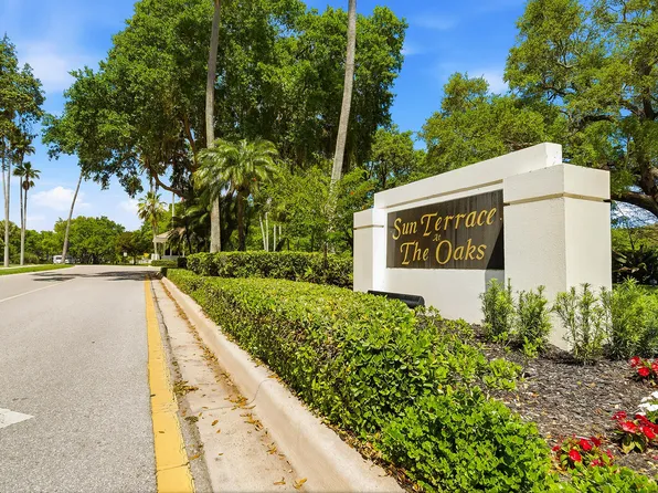 9502 Chapman Oak Court, Palm Beach Gardens, FL 33410