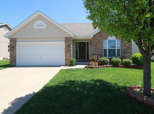 2422 Glenmount Ct, Belleville, IL 62221