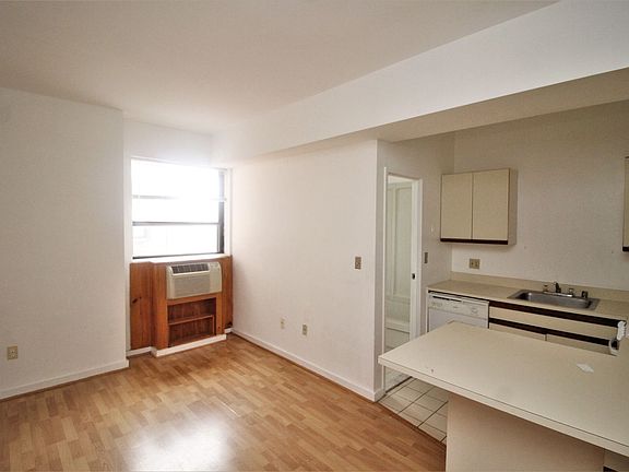 2nd image of 1001 Saint Paul St Unit 10J