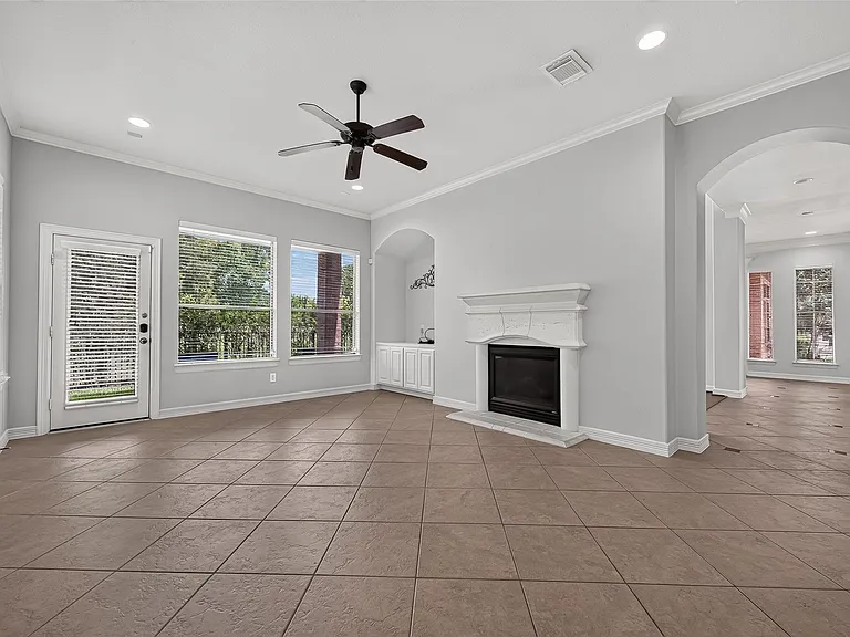8602 Two Sisters Ct — Photo 10