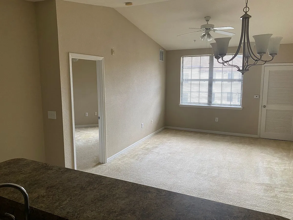 Building Photo - 5550 E Michigan St #3324