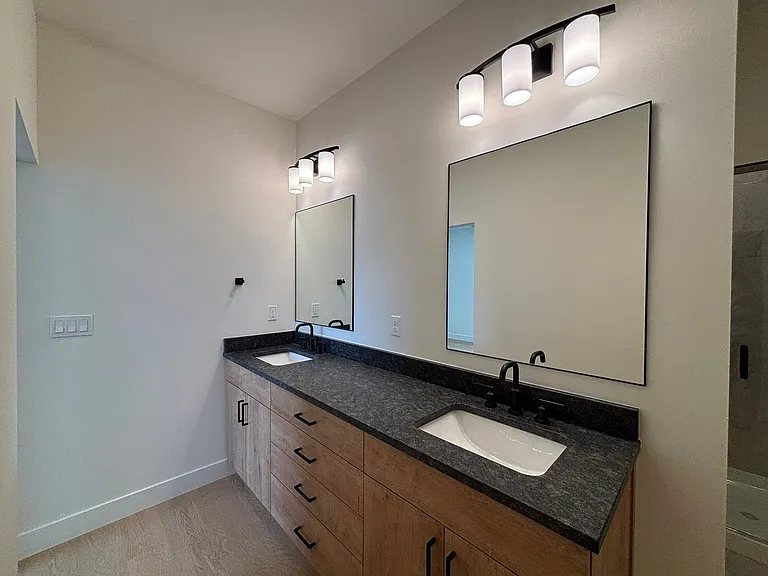 73 N 520 W #10 — Photo 23