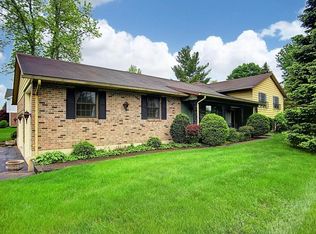 690 Lincolnshire Dr, Troy, OH 45373