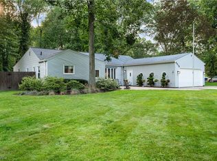 6018 Louis Dr, North Olmsted, OH 44070