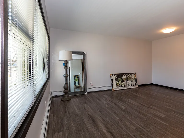 800 N Hamlin Ave #2B — Photo 8