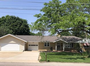 1600 W Harrison St, Freeport, IL 61032