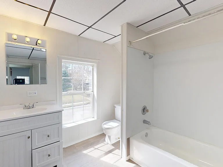 109 W Ely St — Photo 18