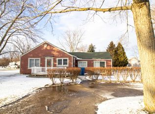 2490 Ruth Dr, Fenton, MI 48430