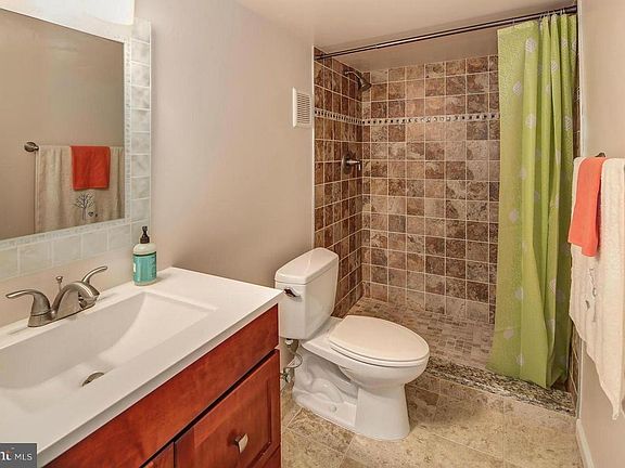 5th image of 3006 S Columbus St APT A1