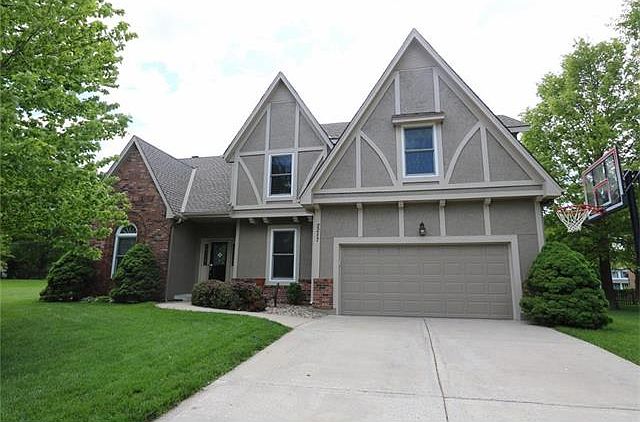 1st image of 2217 NW Summerfield Dr