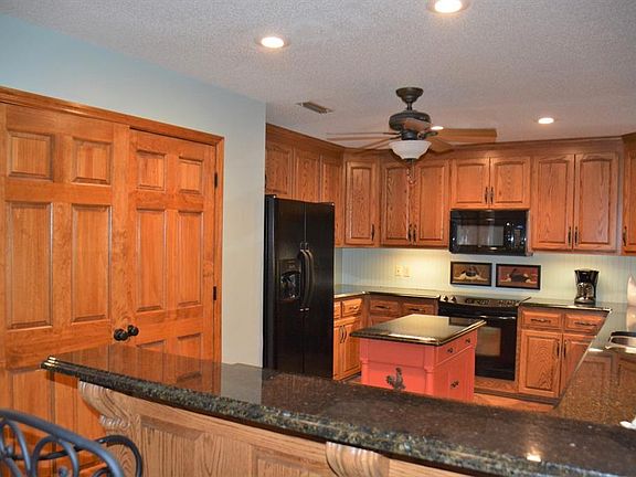 3rd image of 93 Laurel Breeze Dr