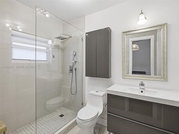 3rd image of 10246 NW 57th Ter