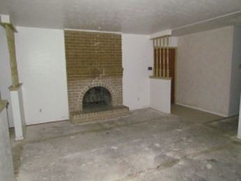 2nd image of 1014 Park East Dr