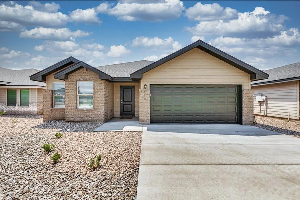 3 bed, 2.0 bath, 1500 sqft, $2,550 — Photo 1