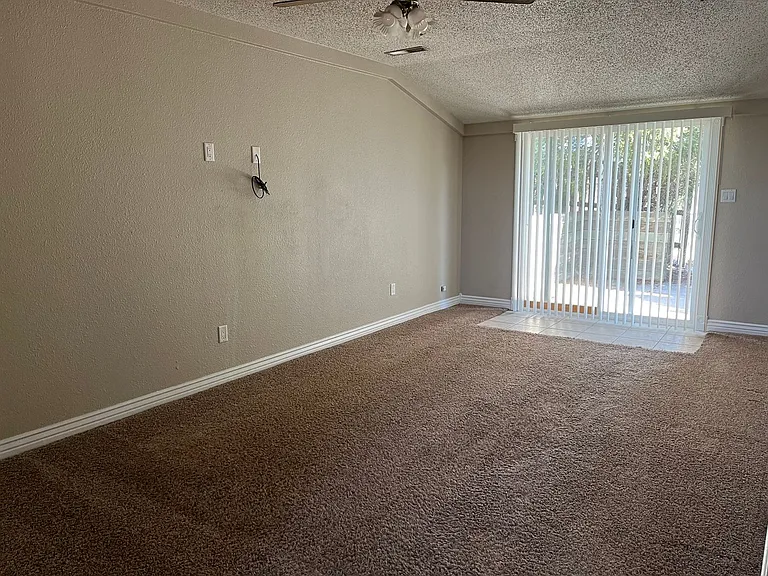 124 Western Hills Blvd — Photo 8