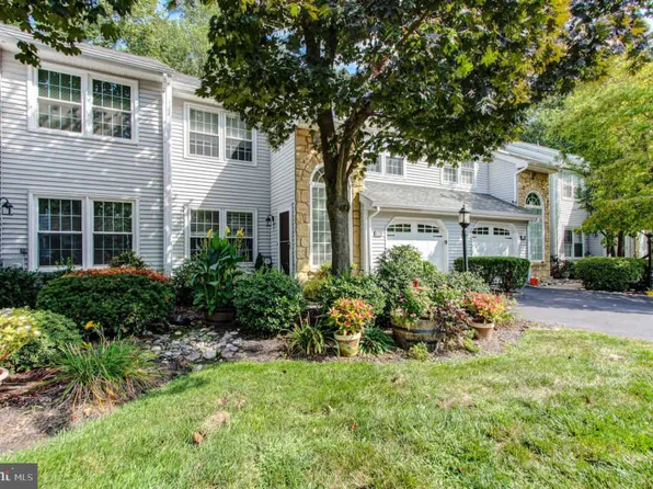 364 Carmen Dr, Collegeville, PA 19426