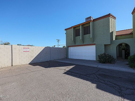 3rd image of 2202 W GLENROSA Avenue #1
