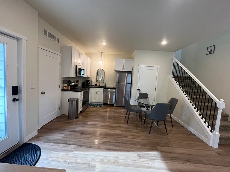 1222 E 3rd St — Photo 3