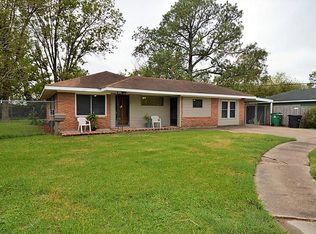 4 Wood Creek Ct, Houston, TX 77017