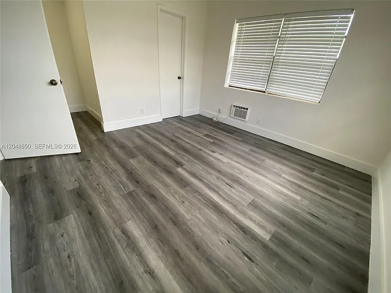 380 SE 12th Ave #2 — Photo 17