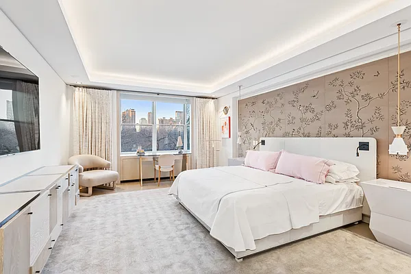 Sold by Compass | media 24