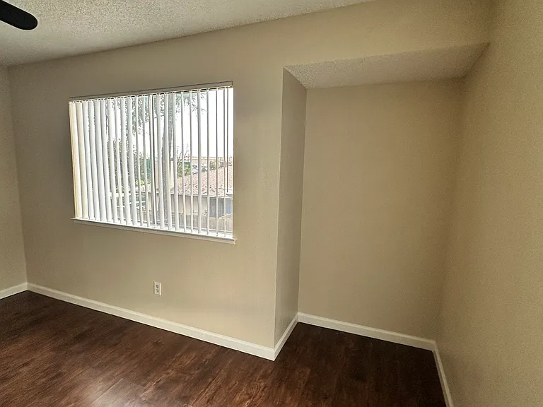 5101 Glide Dr #1 — Photo 23