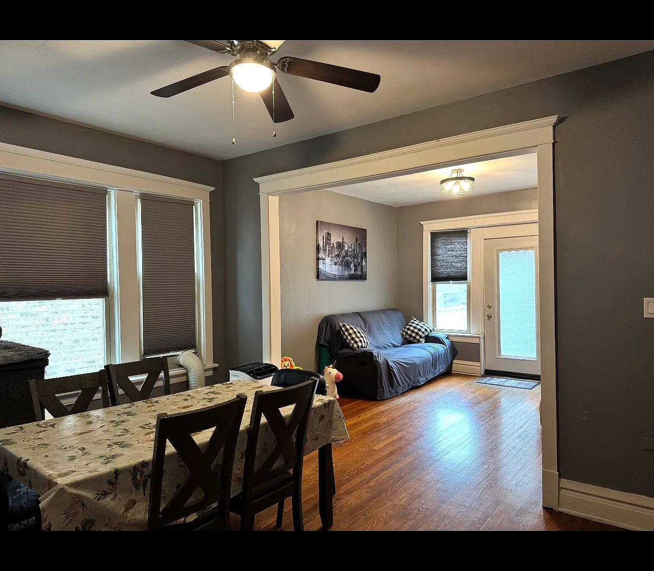 2 bed, 1150 sqft, $3,200 — Photo 2
