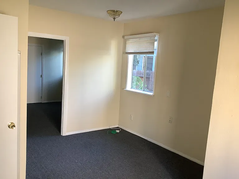 5732 La Mirada Ave — Photo 2
