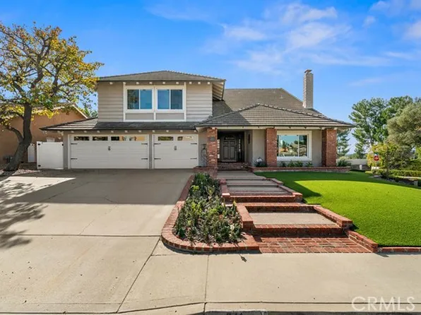 911 S Champlain Cir, Anaheim, CA 92807