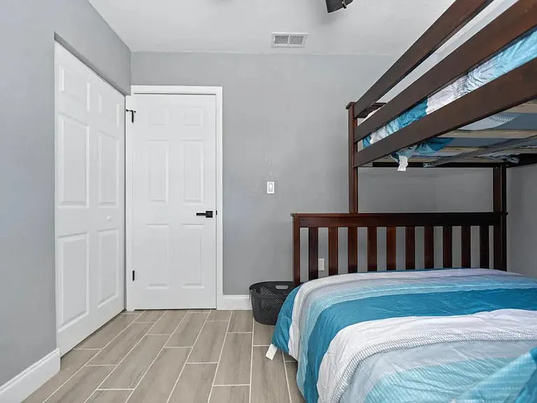 1004 N Betty Ln — Photo 16