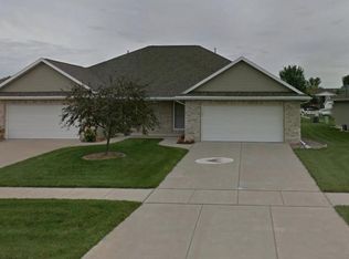 823 Killarny Trl, De Pere, WI 54115