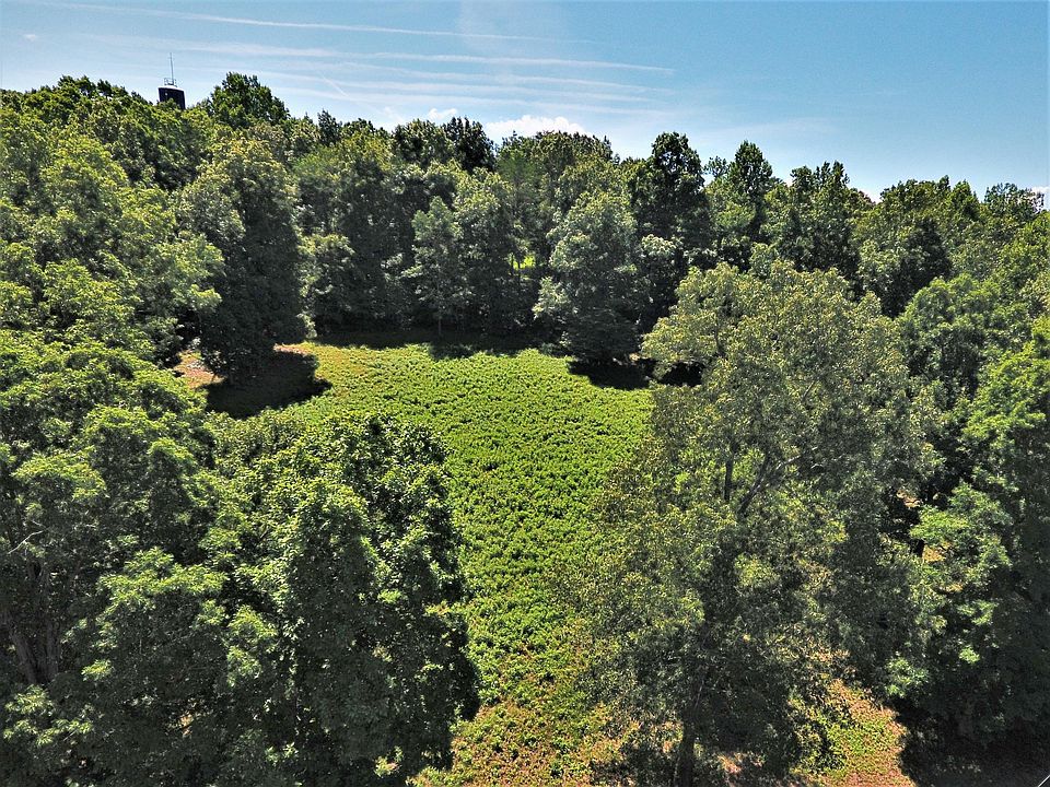 1st image of 11 Tanya Dr #11