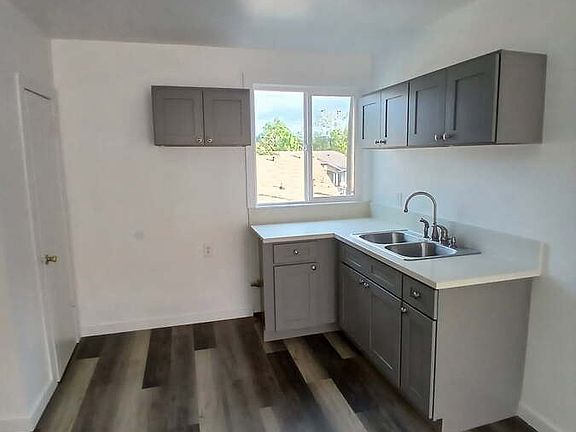4th image of 4228 11th St
