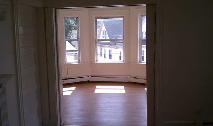 2nd image of 67 Berkeley St