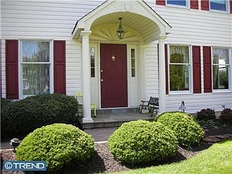 2nd image of 25 Bedford Ln