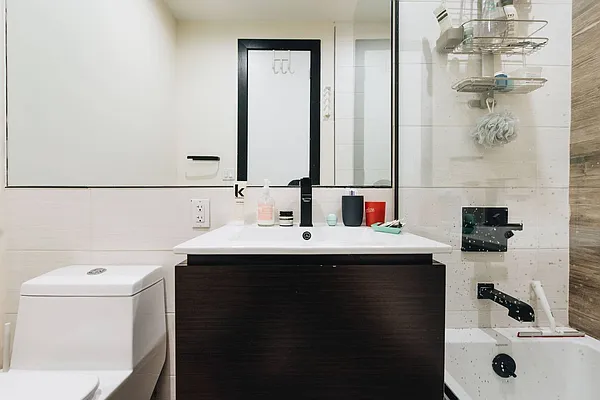 Rented by Nooklyn NYC LLC | media 30