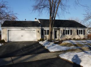 2450 Boxwood Ln, Aurora, IL