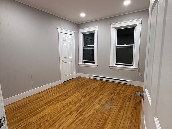 3rd image of 9 Caprera Rd #3