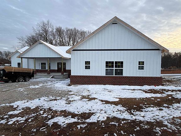 3rd image of 107 Stone Crest Dr