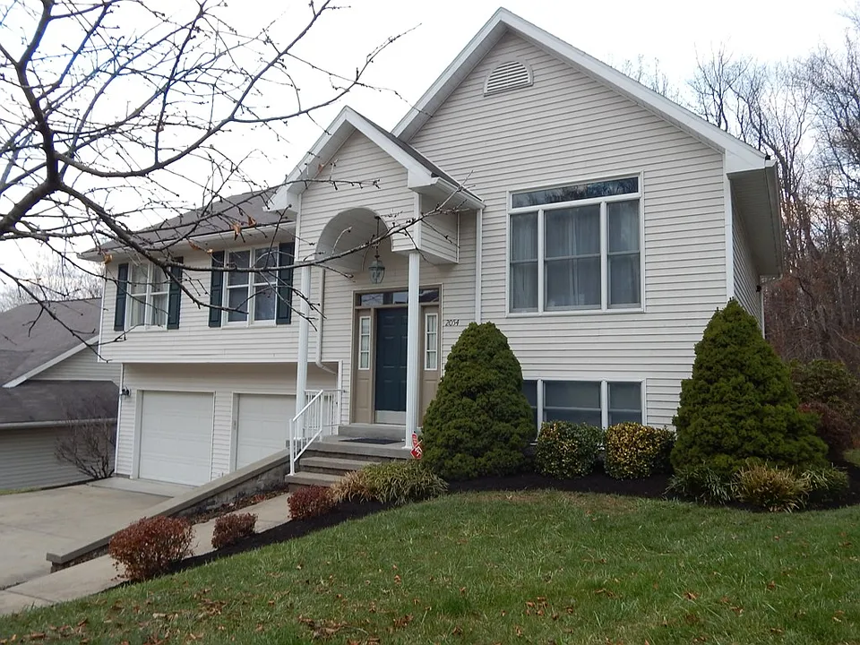 2054 Pinecrest Dr