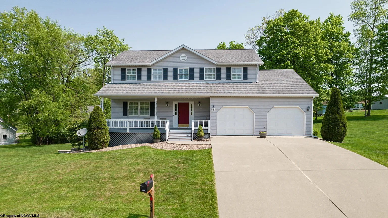 204 Parkview Cir photo 1