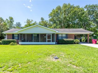 129 Blackbear Dr, Blackshear, GA 31516