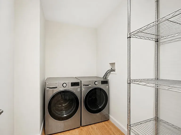 700 Grove St #8R — Photo 13