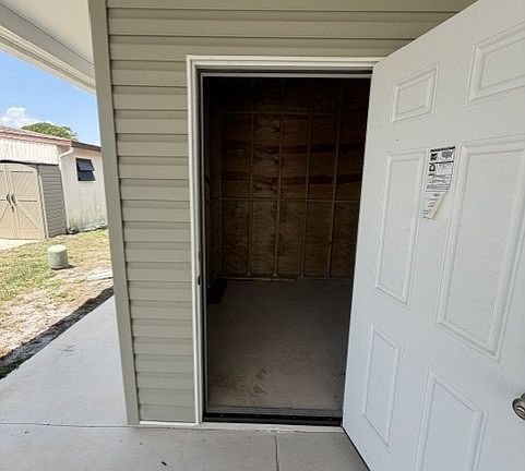 3rd image of 1501 W Commerce Ave #94941