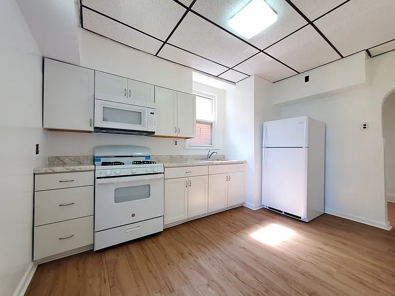 138 Bidwell Ave #3 — Photo 1