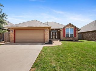 11736 SW 16th St, Yukon, OK 73099