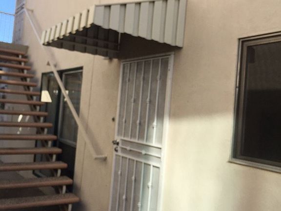 3rd image of 1020 W 24th St APT 2